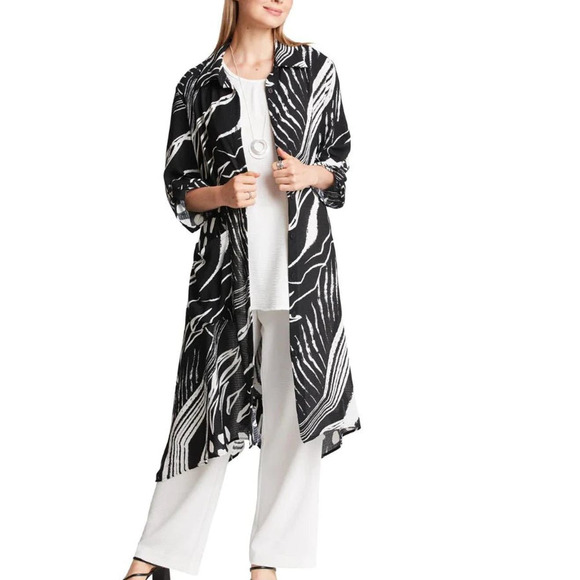 Women's Black and White Floral Duster Size XXL Button Up Dress Compli-K NWT - Picture 2 of 2